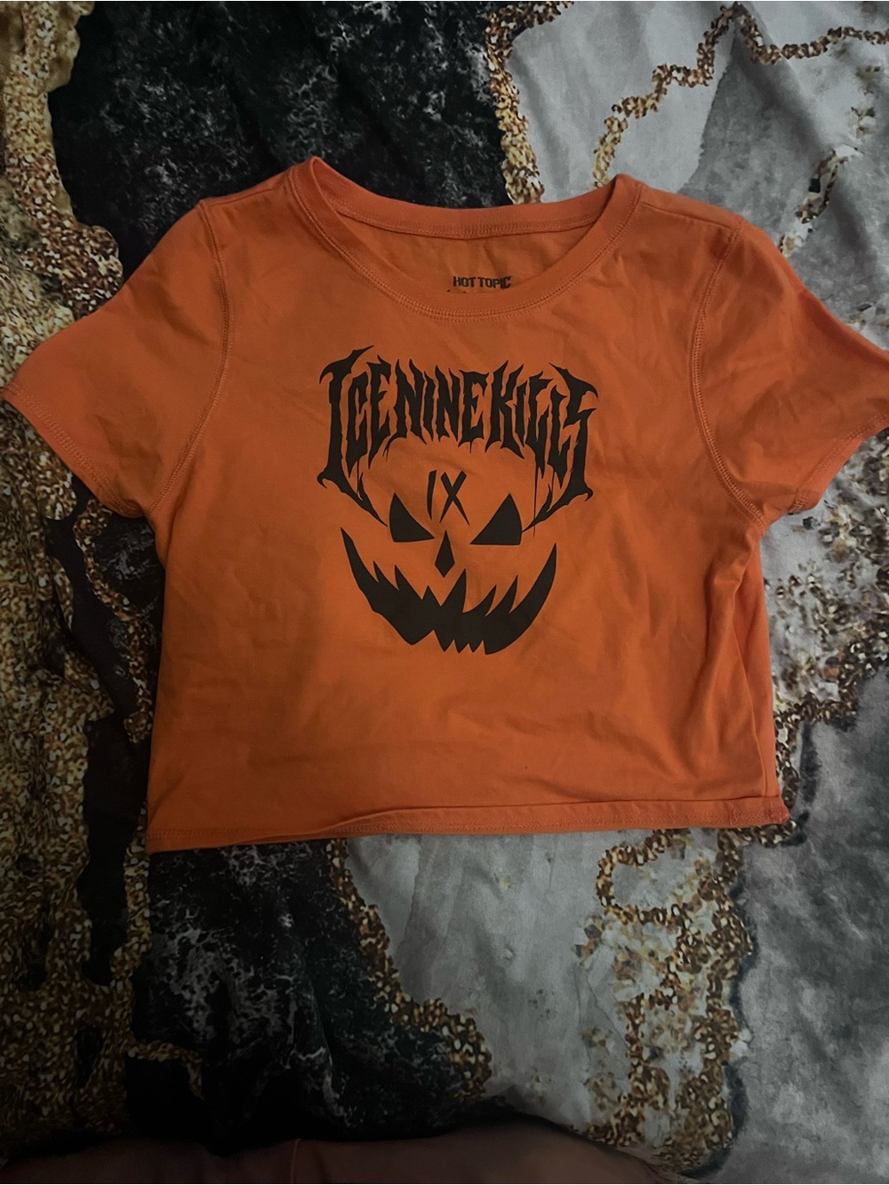 Hot Topic Orange Pumpkin Jack-O'-Lantern Crop Tee